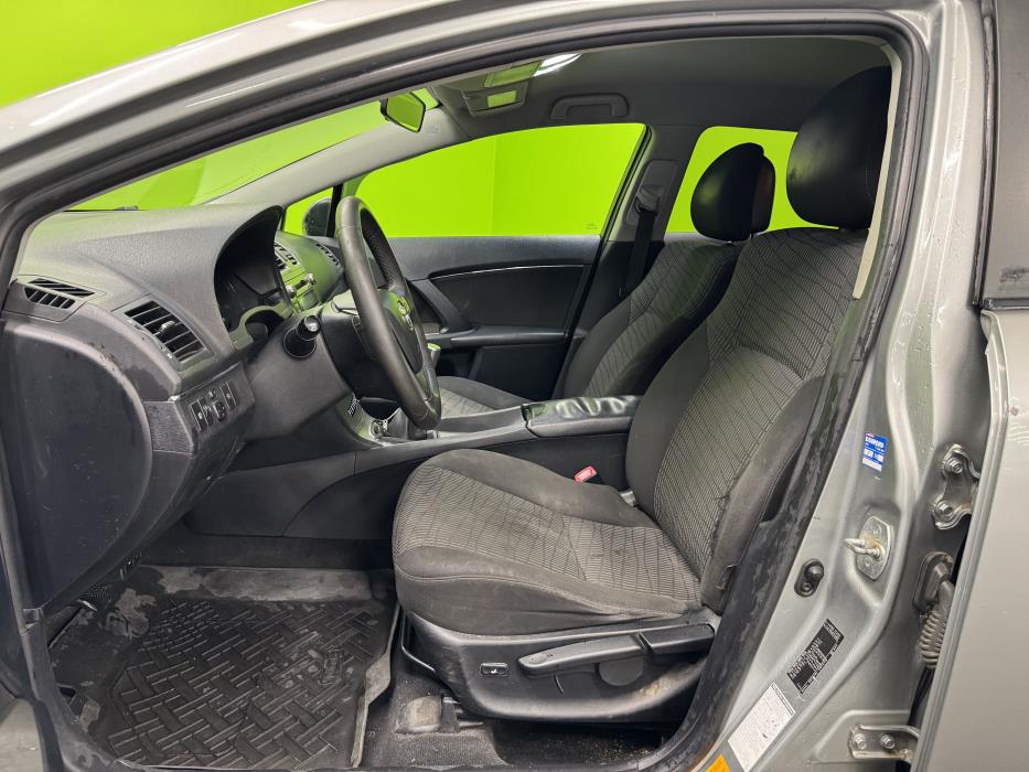 Toyota Avensis 2010