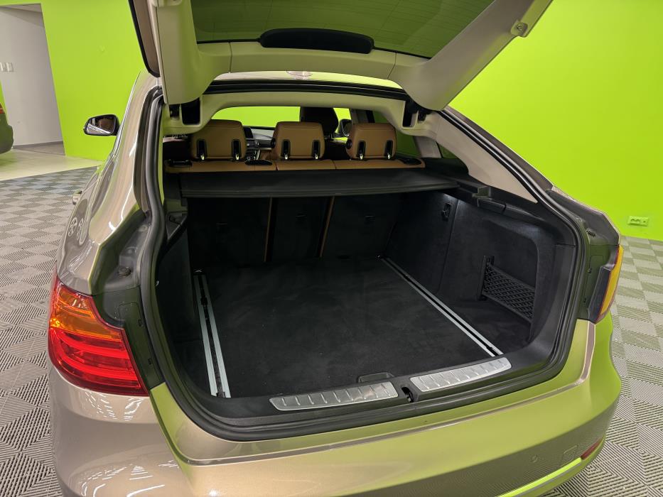 BMW 320 Gran Turismo 2013