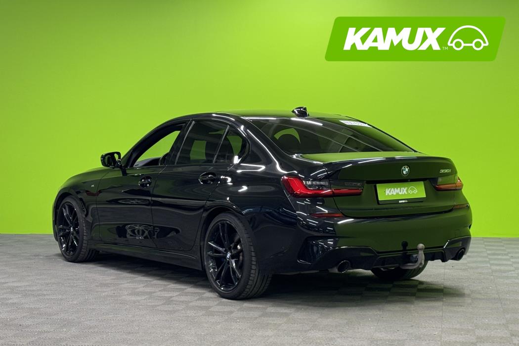BMW 330 2019