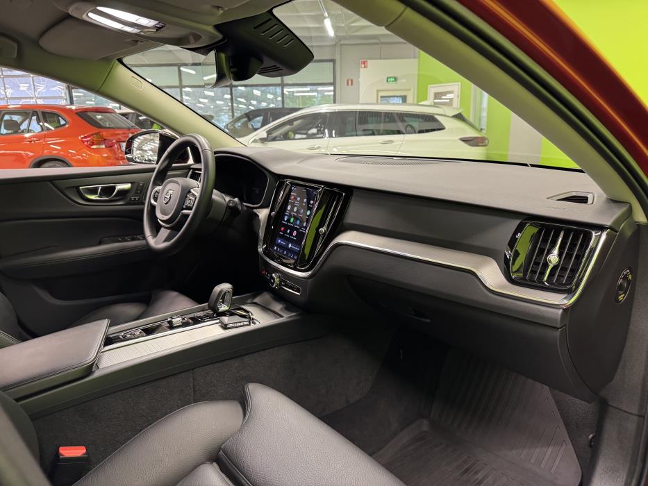 Volvo V60 2022
