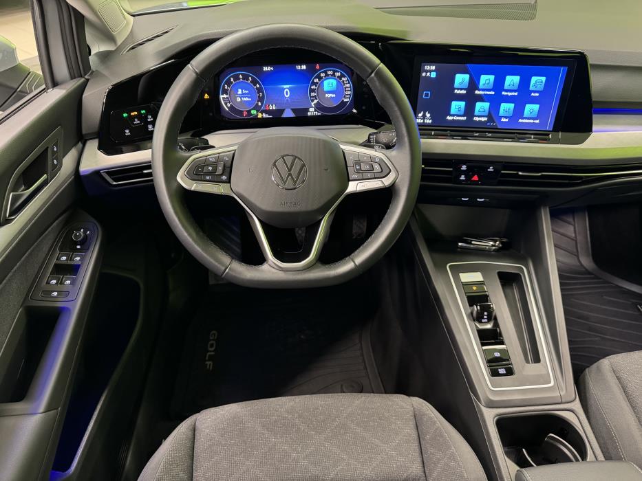 Volkswagen Golf 2024