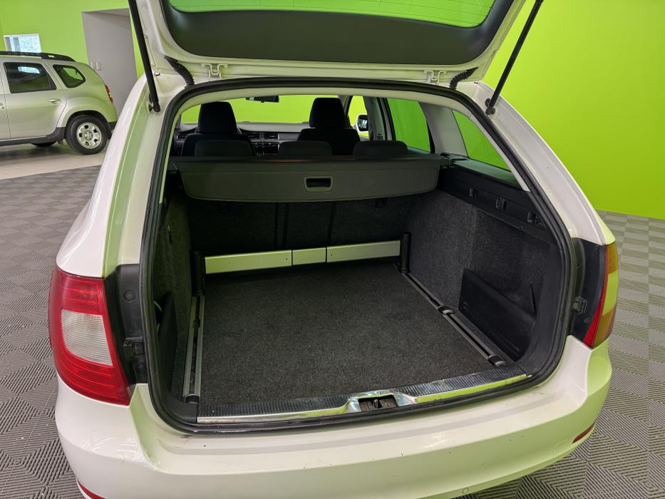 Skoda Superb 2011