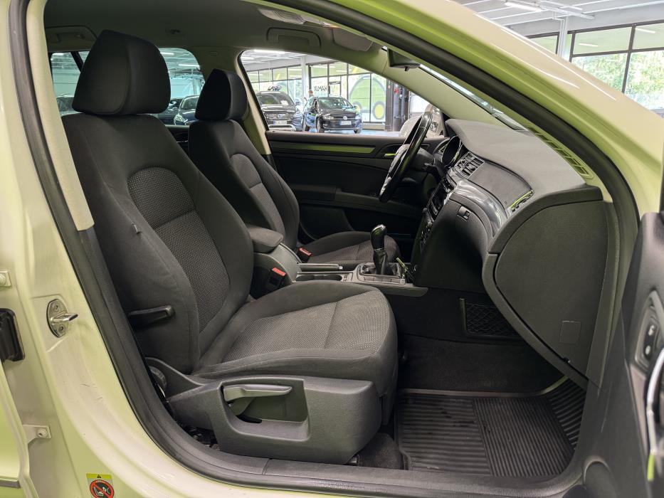 Skoda Superb 2011