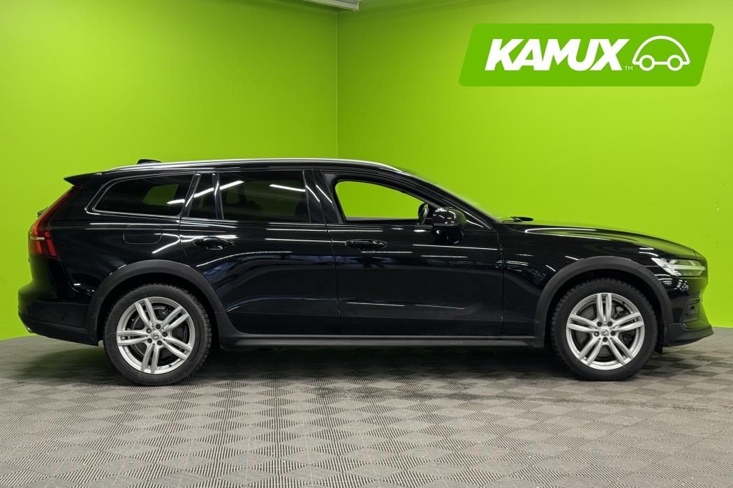 Volvo V60 Cross Country 2020