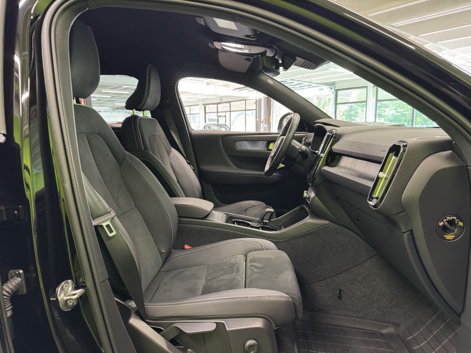 Volvo XC40 2023