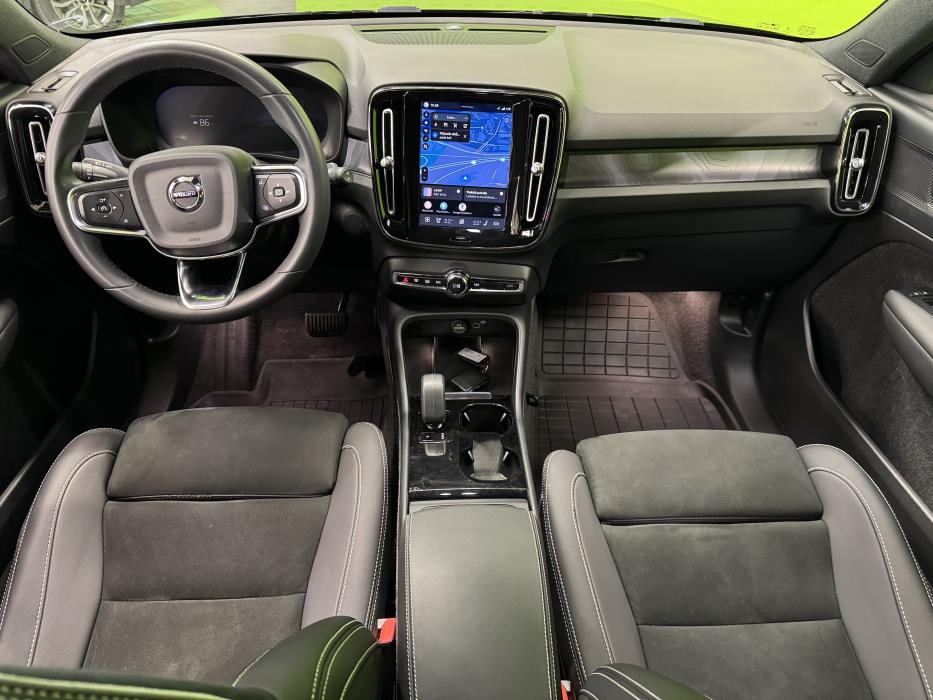 Volvo XC40 2023
