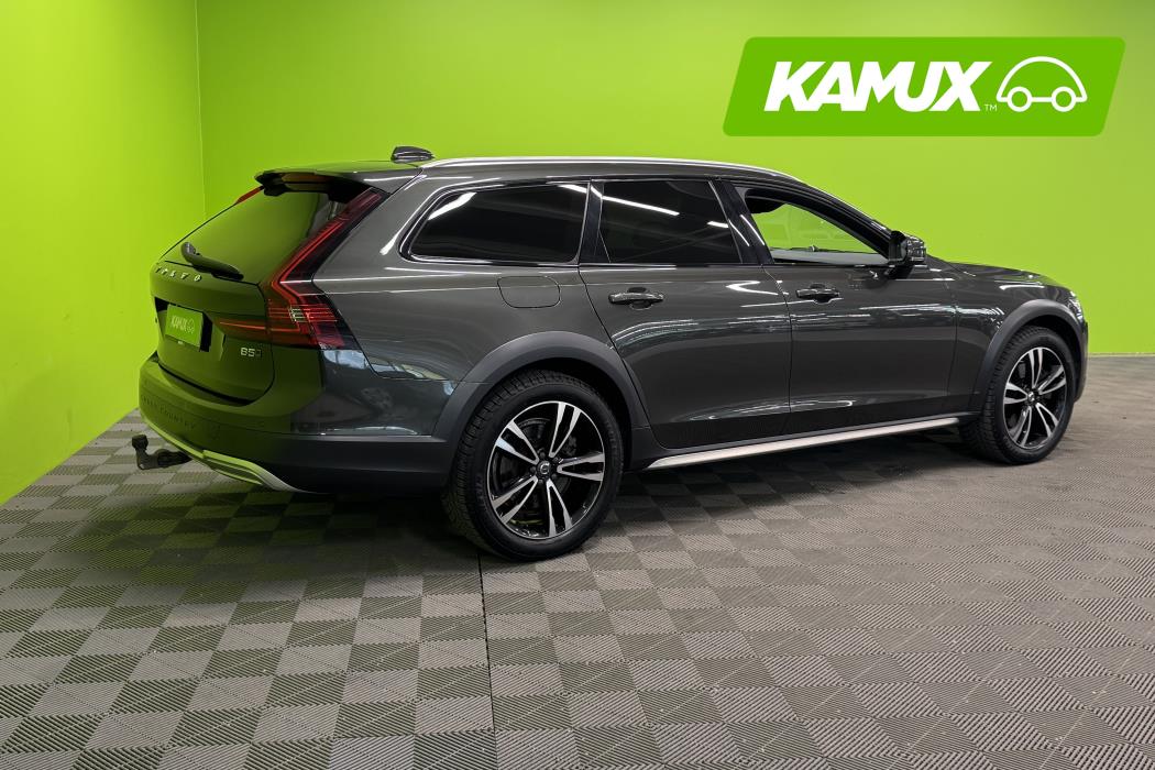 Volvo V90 Cross Country 2021