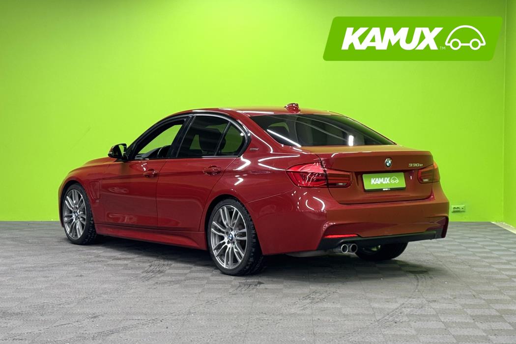 BMW 330 2018