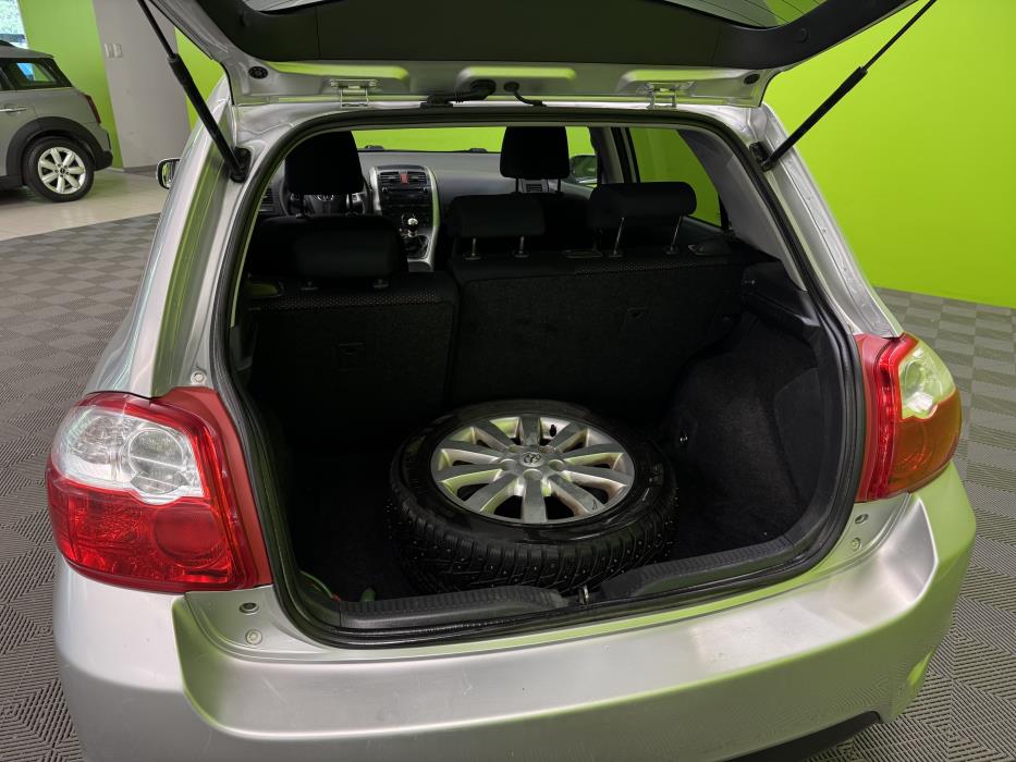 Toyota Auris 2012