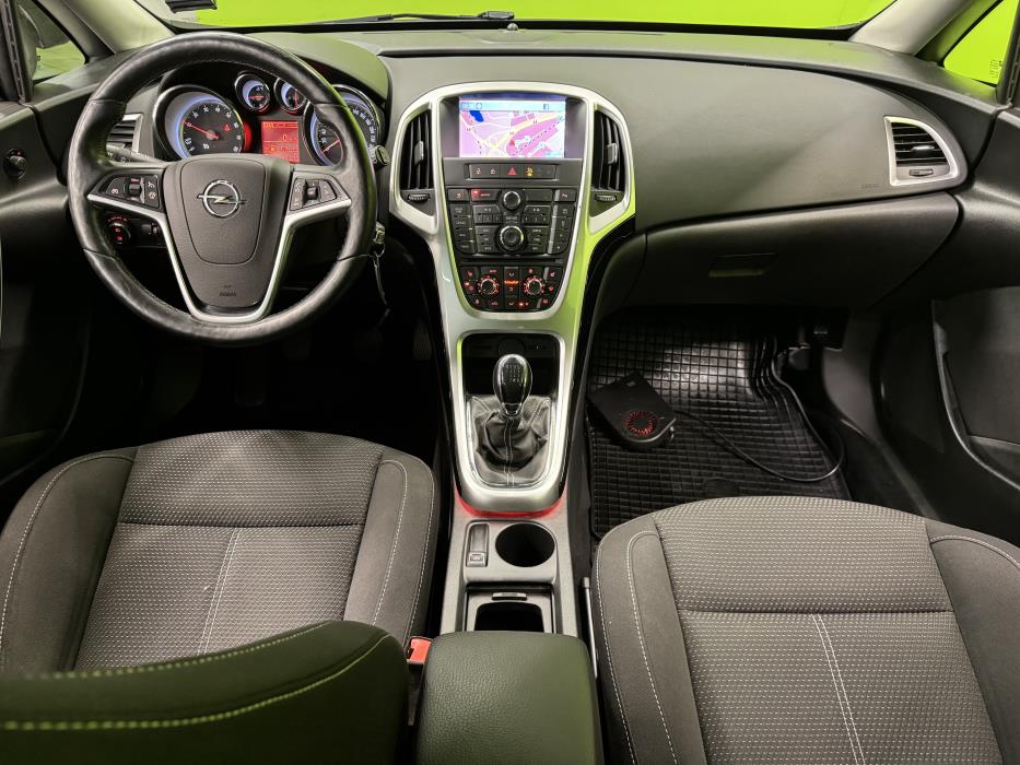 Opel Astra 2013