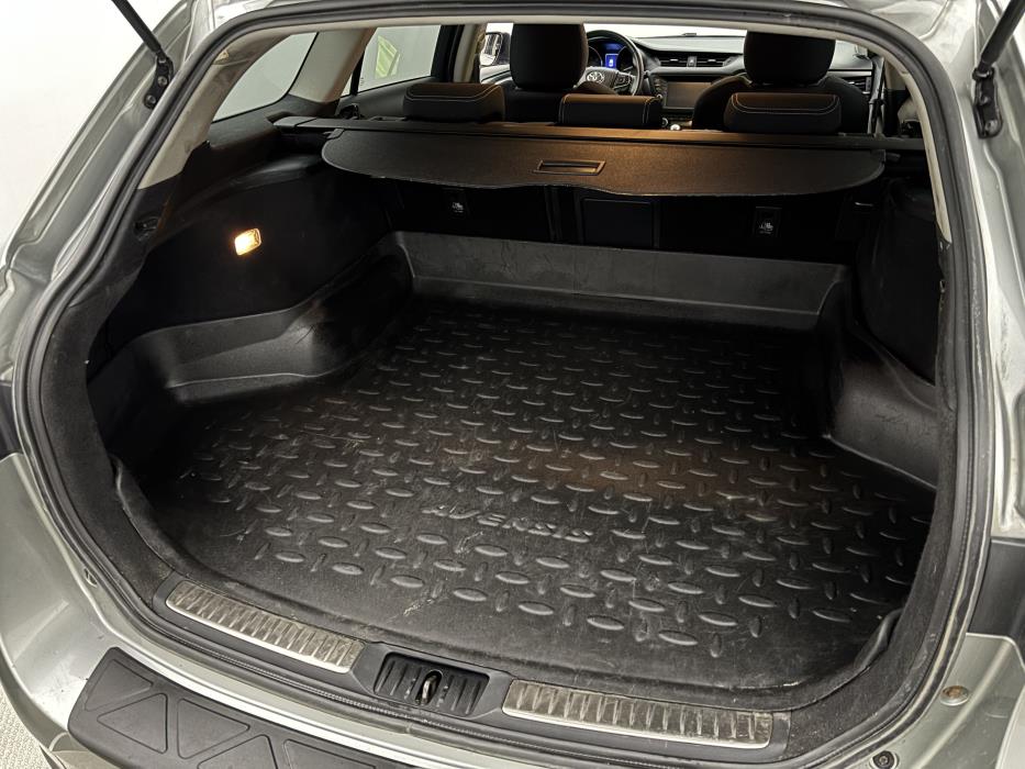 Toyota Avensis 2016