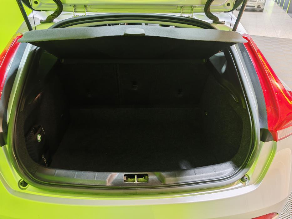 Volvo V40 2017