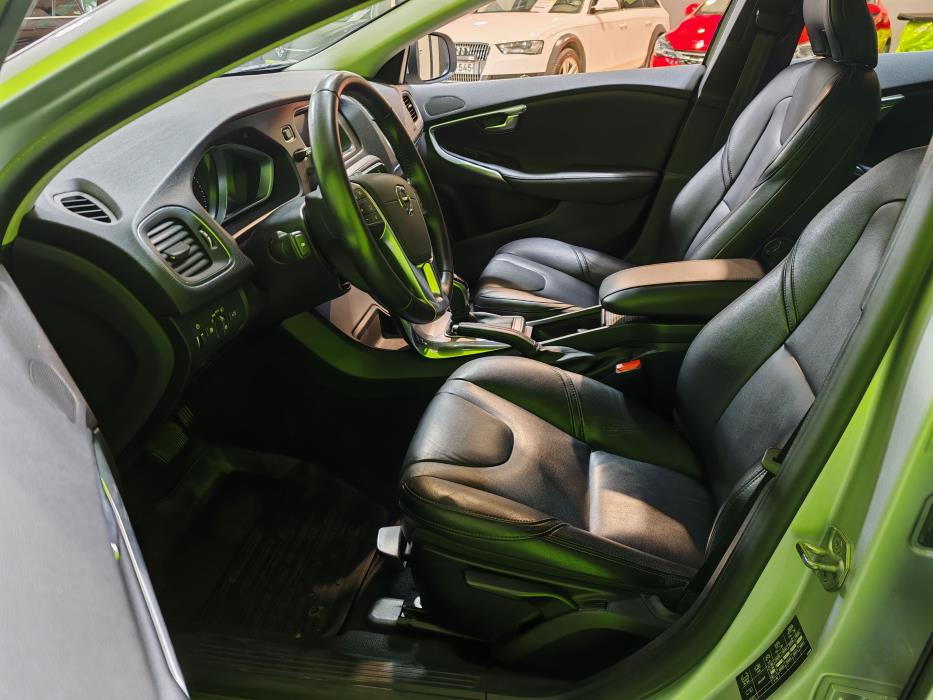 Volvo V40 2017