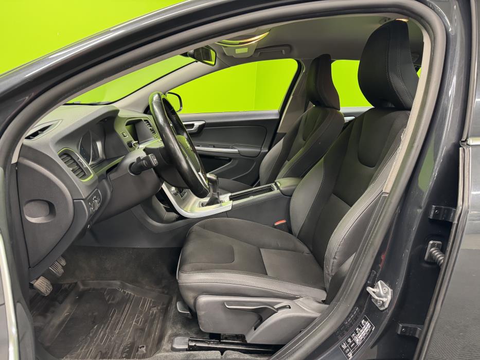 Volvo V60 2015