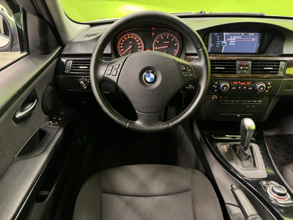 BMW 325 2009