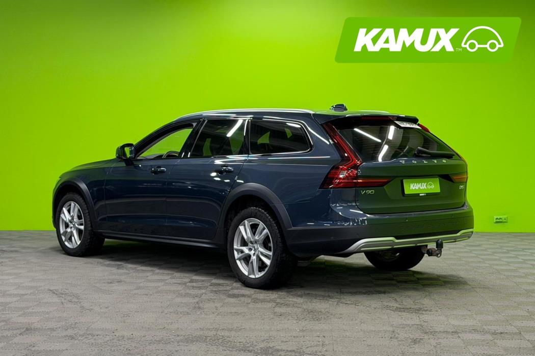Volvo V90 Cross Country 2022
