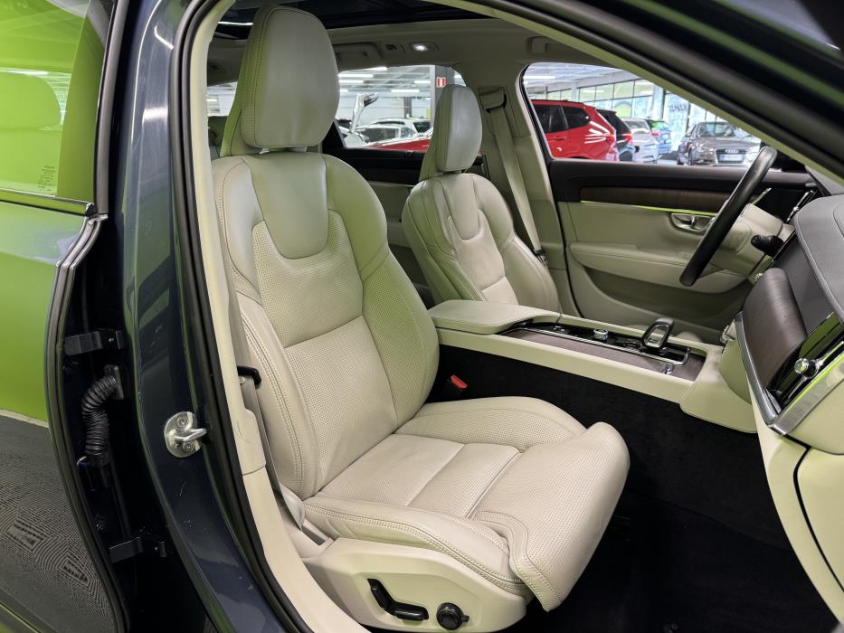 Volvo V90 Cross Country 2022