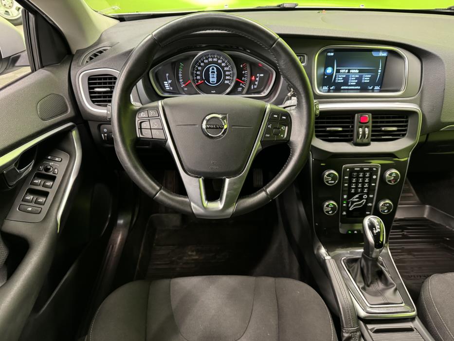 Volvo V40 2017