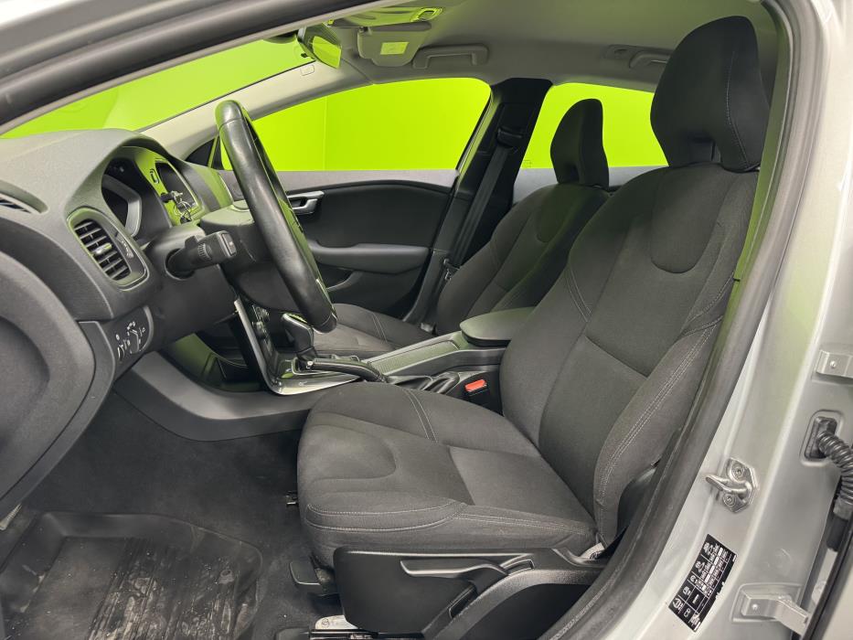 Volvo V40 2017