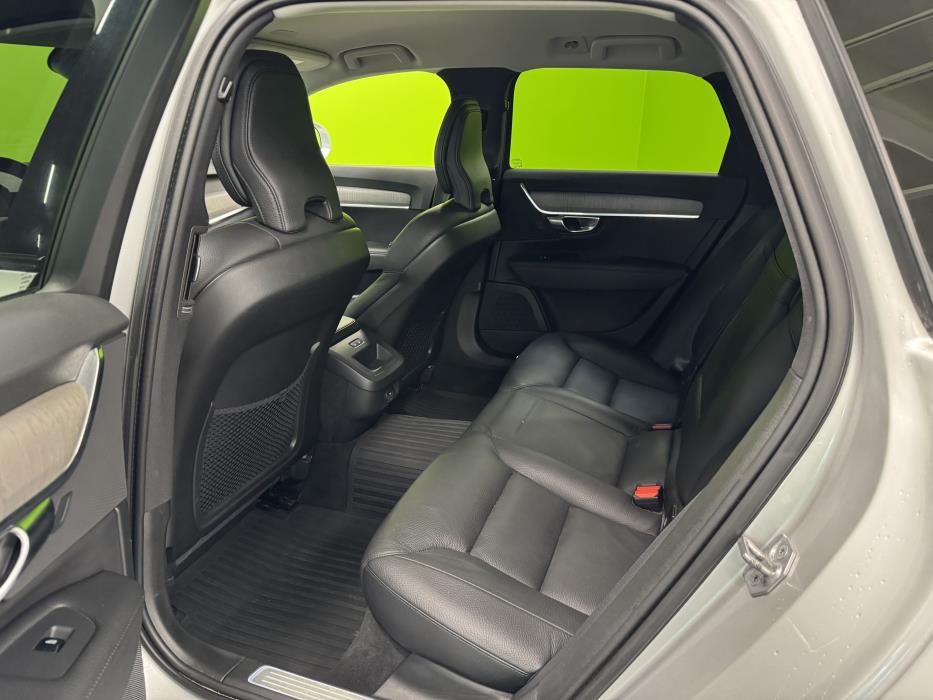 Volvo V90 Cross Country 2021