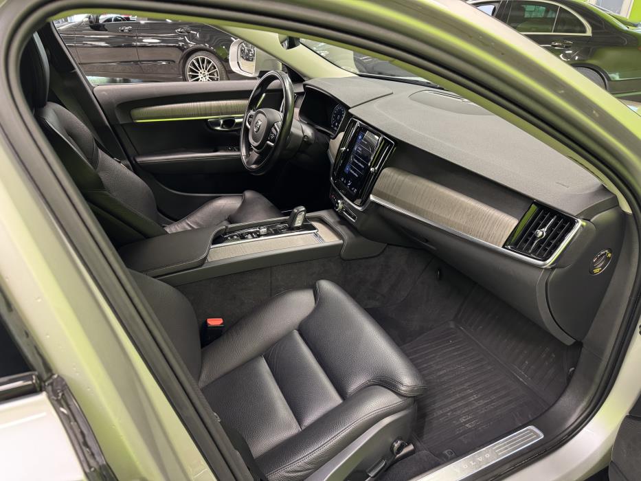 Volvo V90 Cross Country 2021