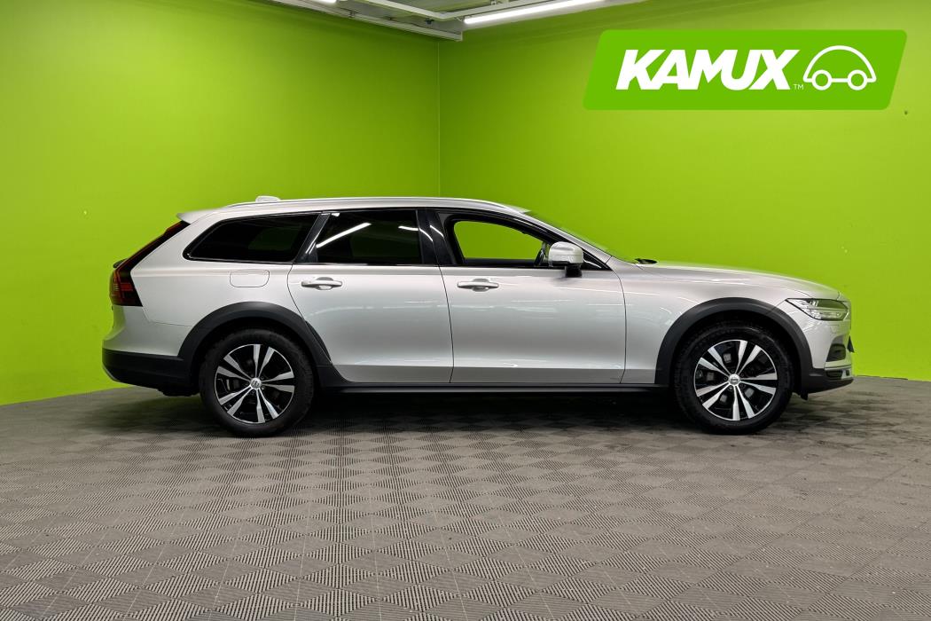 Volvo V90 Cross Country 2021