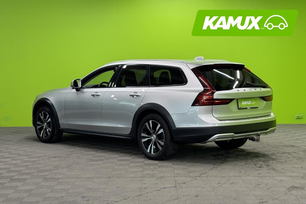 Volvo V90 Cross Country 2021