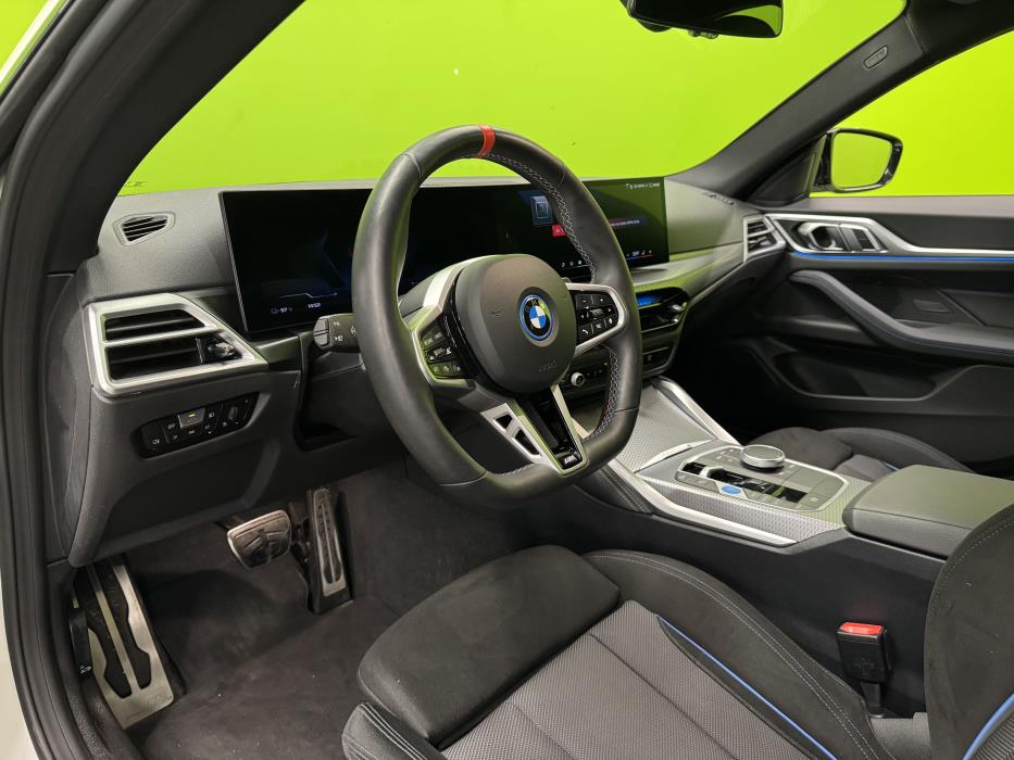 BMW i4 2025