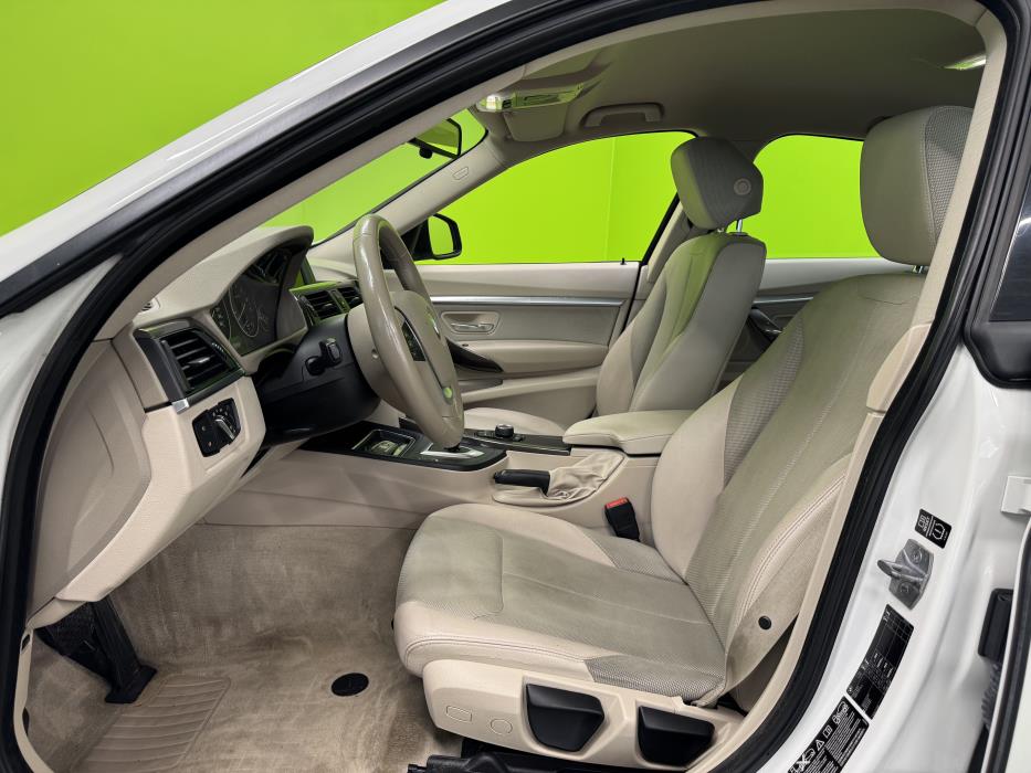 BMW 320 Gran Turismo 2013