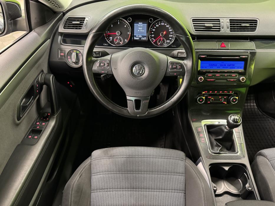 Volkswagen Passat CC 2011