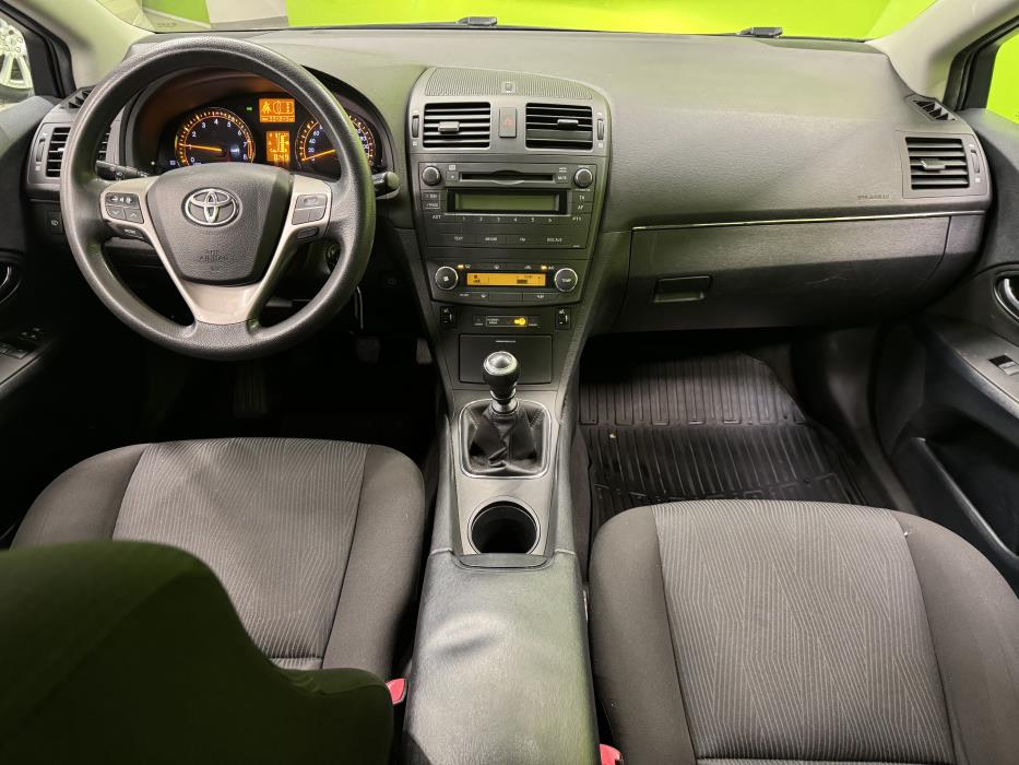 Toyota Avensis 2010