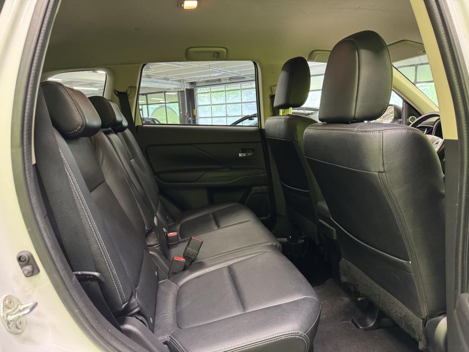 Mitsubishi Outlander 2014