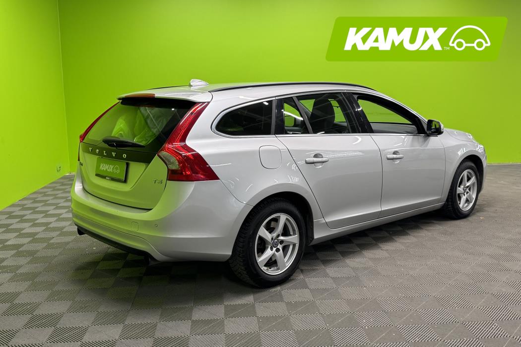 Volvo V60 2015