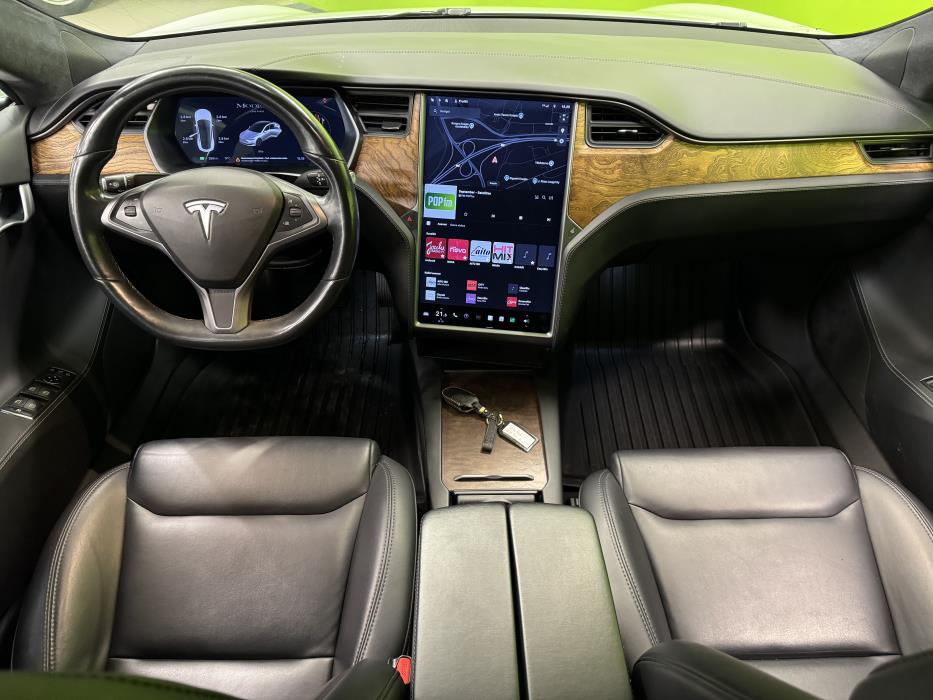 Tesla Model S 2020
