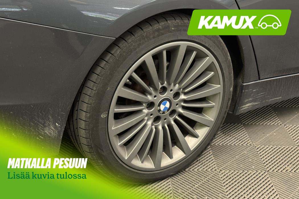 BMW 330 2018