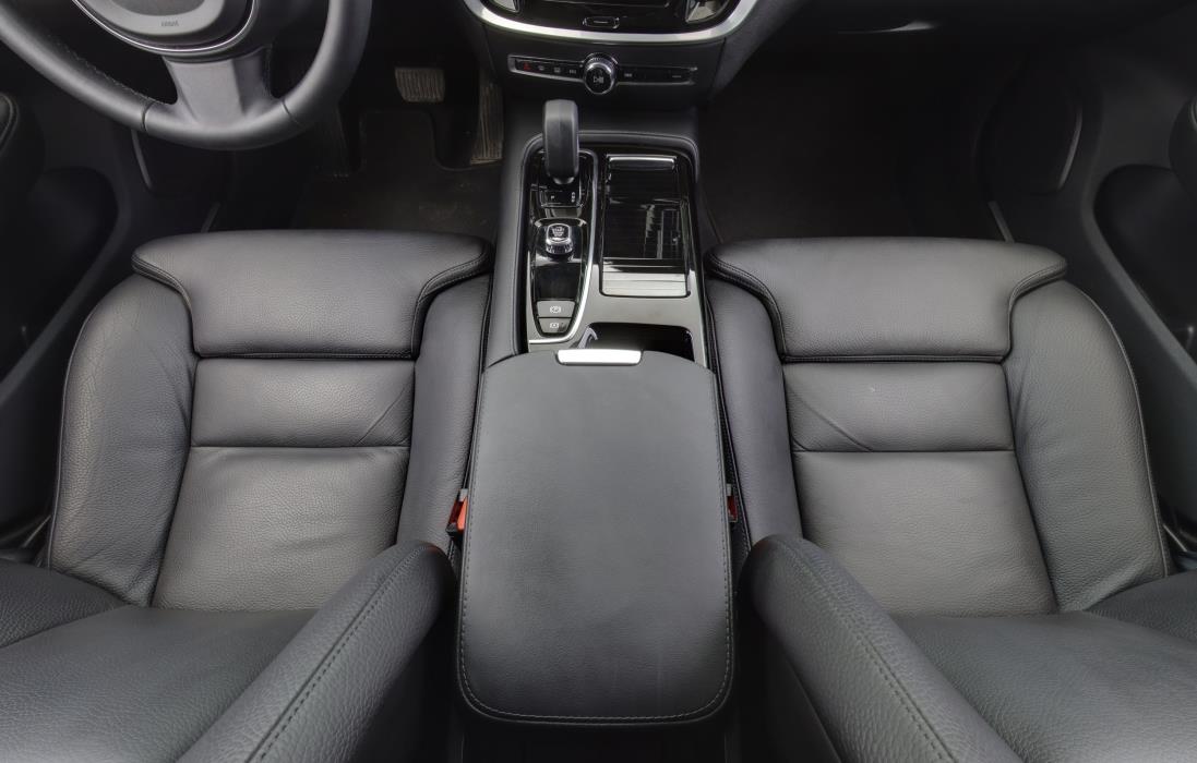Volvo V60 2023