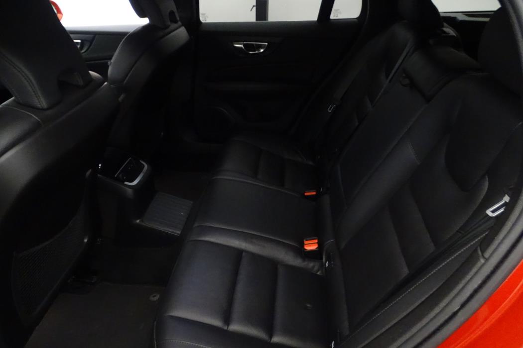 Volvo V60 2023
