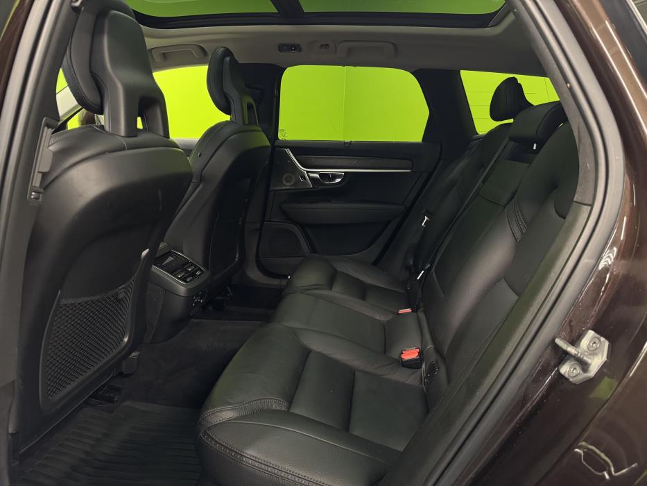 Volvo V90 Cross Country 2017