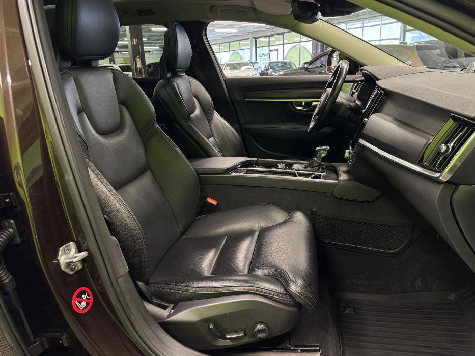 Volvo V90 Cross Country 2017