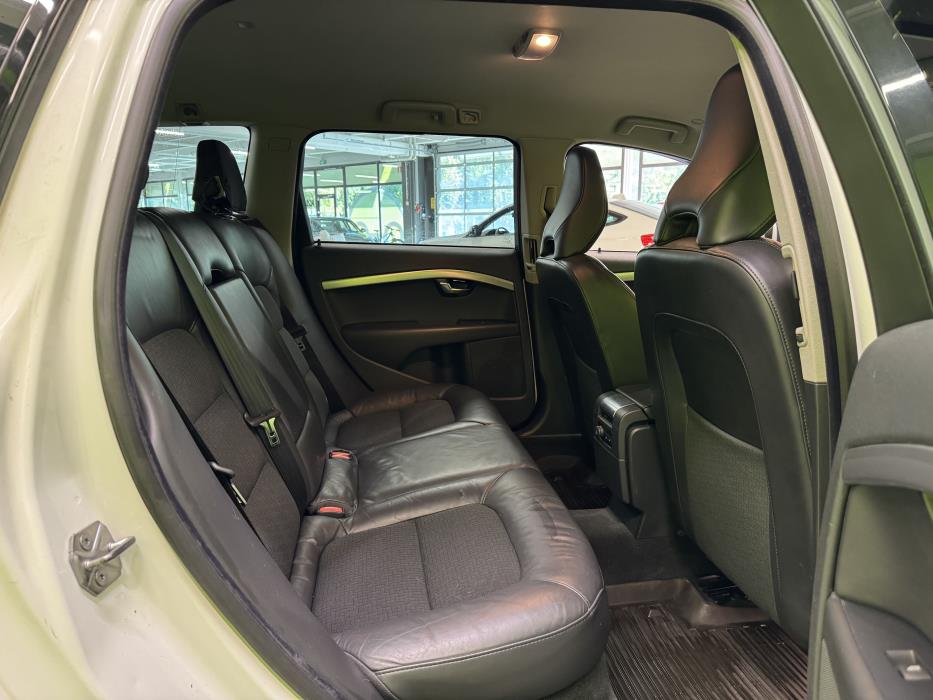 Volvo V70 2015