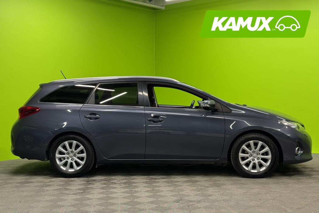 Toyota Auris 2014