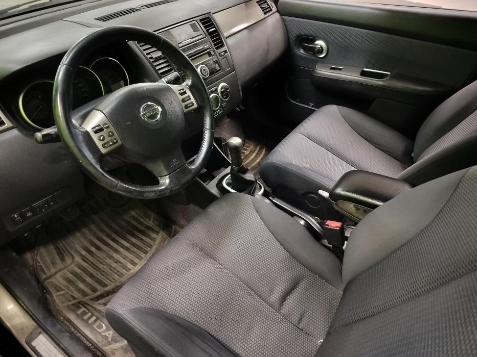 Nissan Tiida 2009