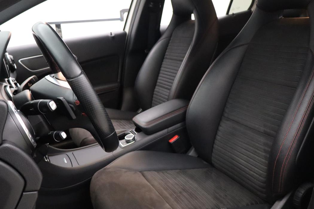 Mercedes-Benz GLA 2015