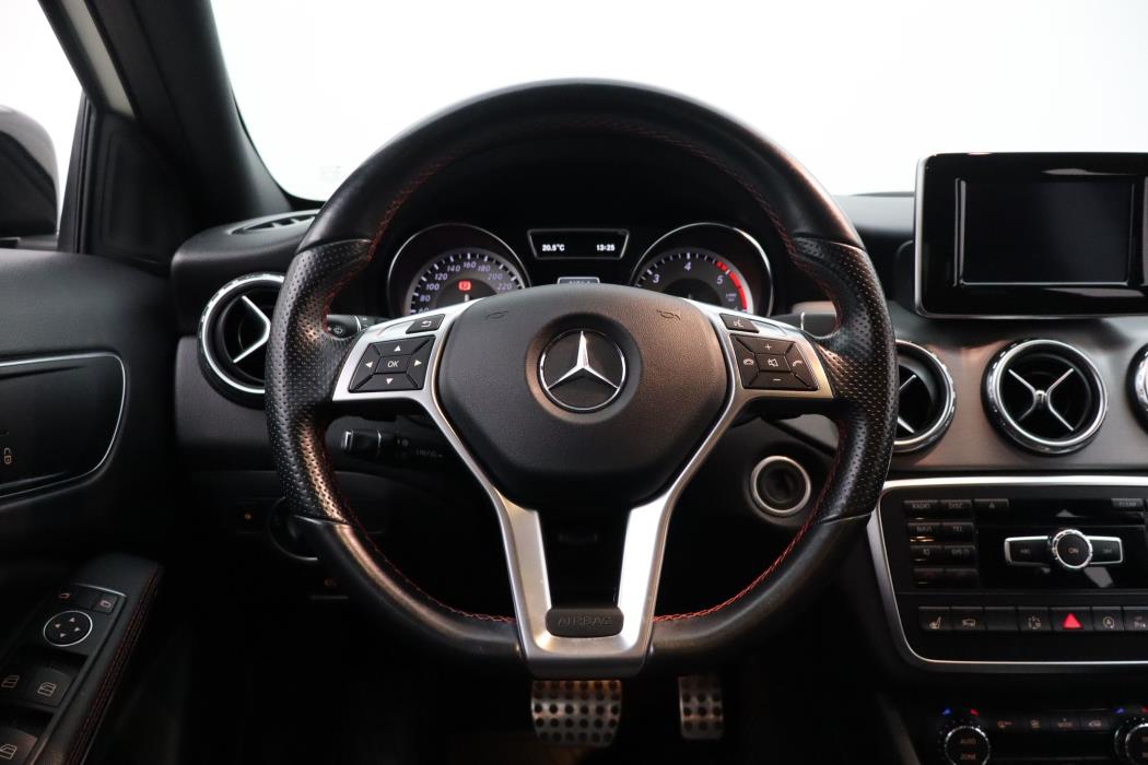 Mercedes-Benz GLA 2015