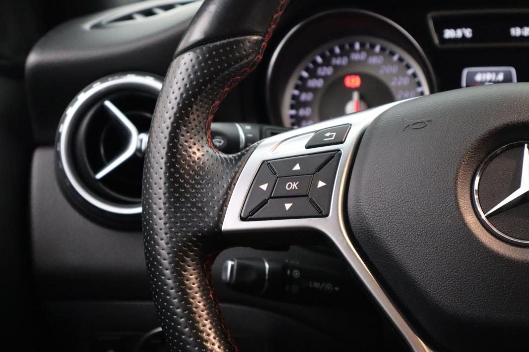 Mercedes-Benz GLA 2015
