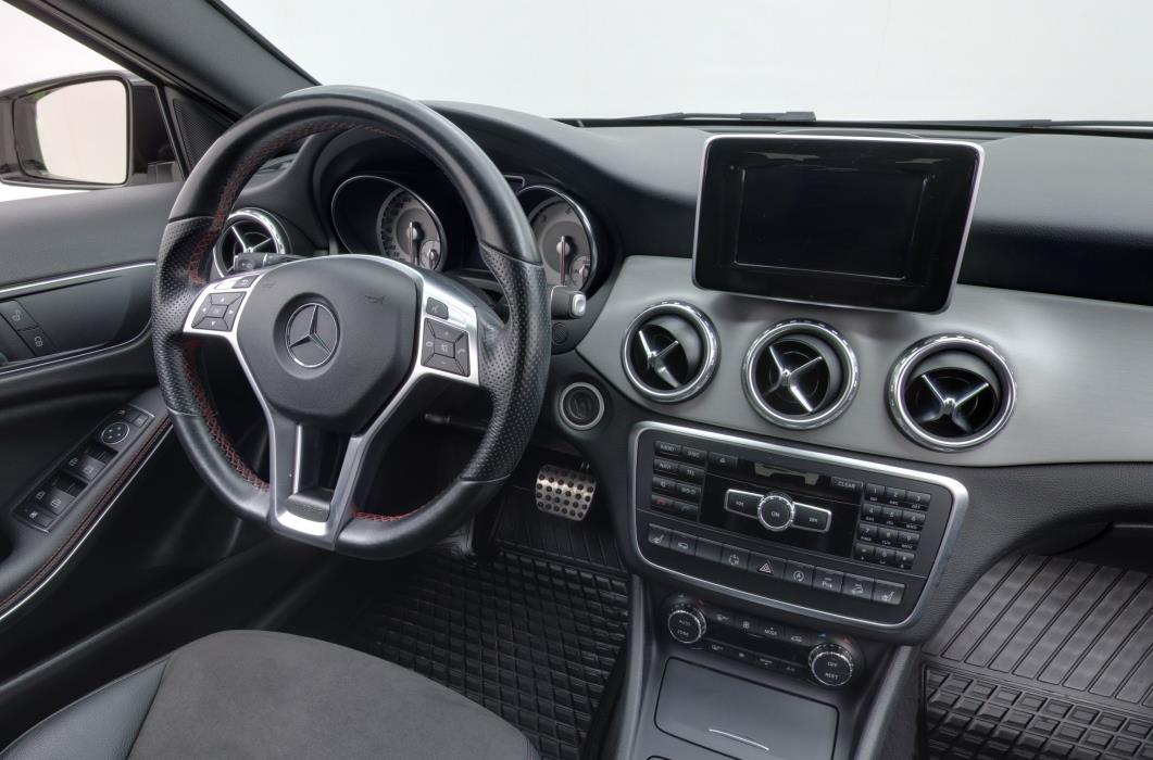 Mercedes-Benz GLA 2015