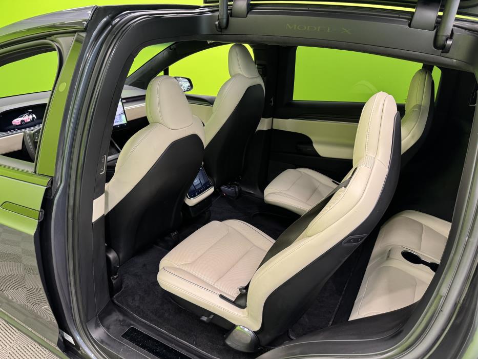 Tesla Model X 2023