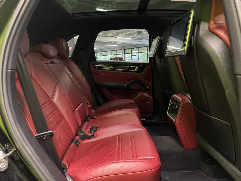 Porsche Cayenne 2020