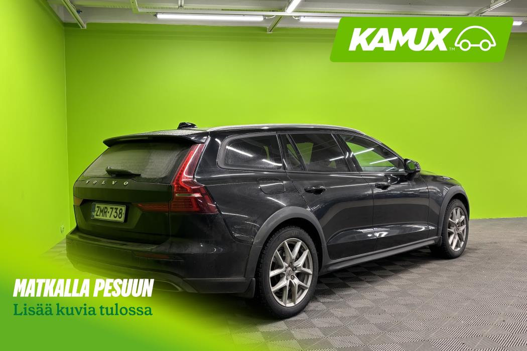 Volvo V60 Cross Country 2019