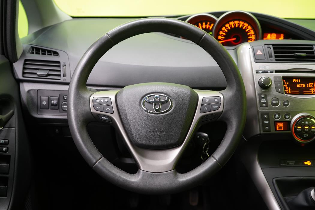 Toyota Verso 2010